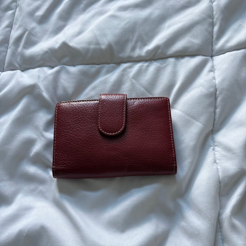 Burgundy Genuine Leather Bifold Wallet Kiss Lock Coin Pouch Quiet Luxury